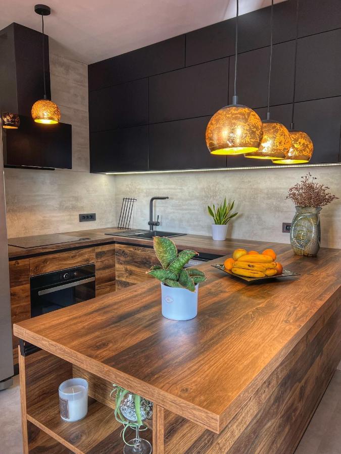 Apartmani Mia Palit エクステリア 写真