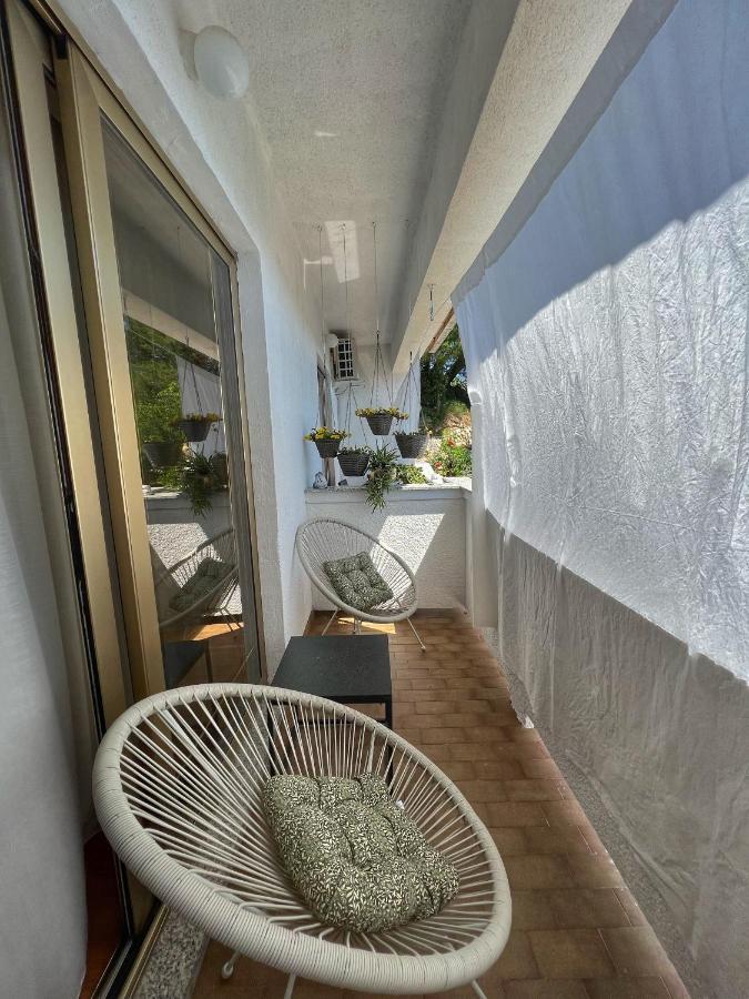 Apartmani Mia Palit エクステリア 写真