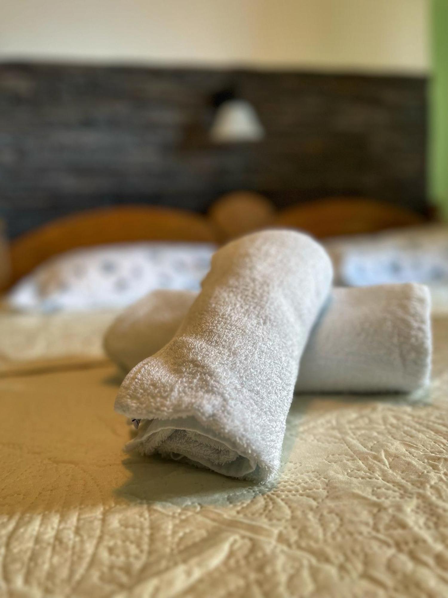 Apartmani Mia Palit エクステリア 写真