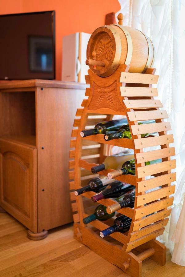 Apartmani Mia Palit エクステリア 写真